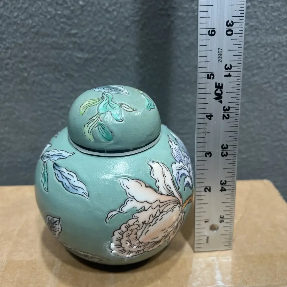 Vintage Chinese PCP Porcelain Hand Painted Ginger Jar Made In Macau